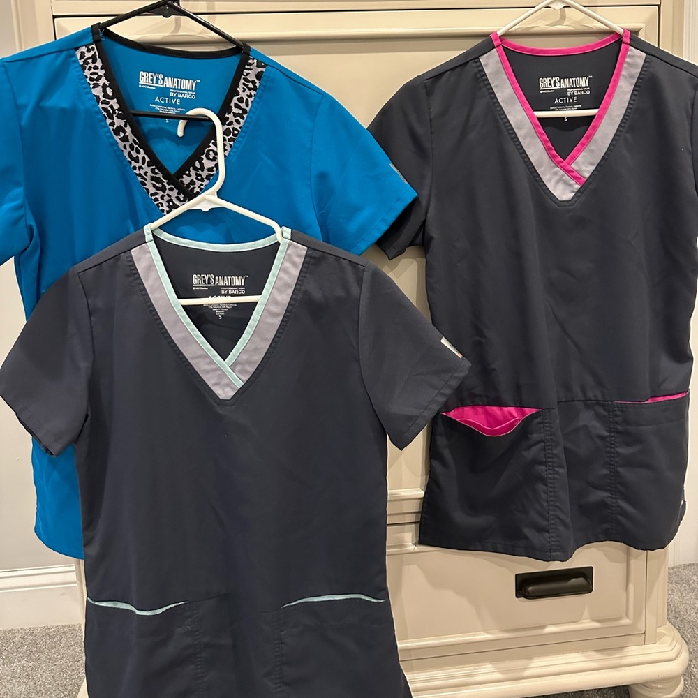Grey’s Anatomy scrub tops